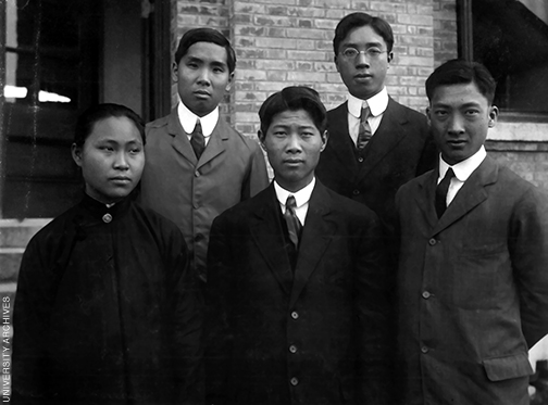 First graduating class of University Medical School in China.