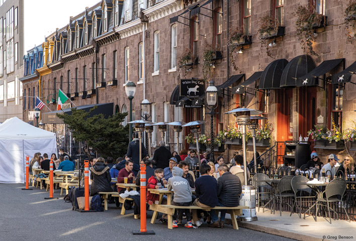 Photo of outdoor dining on Sansom Street.